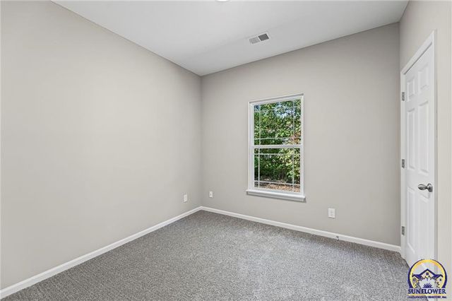 844 E 7th St, Ottawa, KS 66067