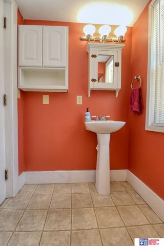 4834 Madison Avenue, Lincoln, NE 68504