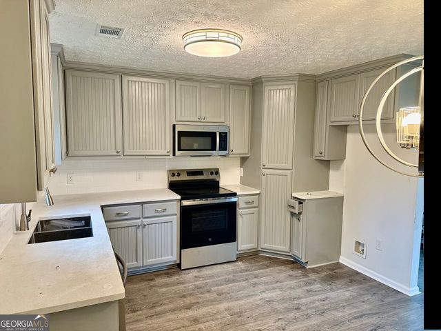 1021 Friendship Road, Hartwell, GA 30643