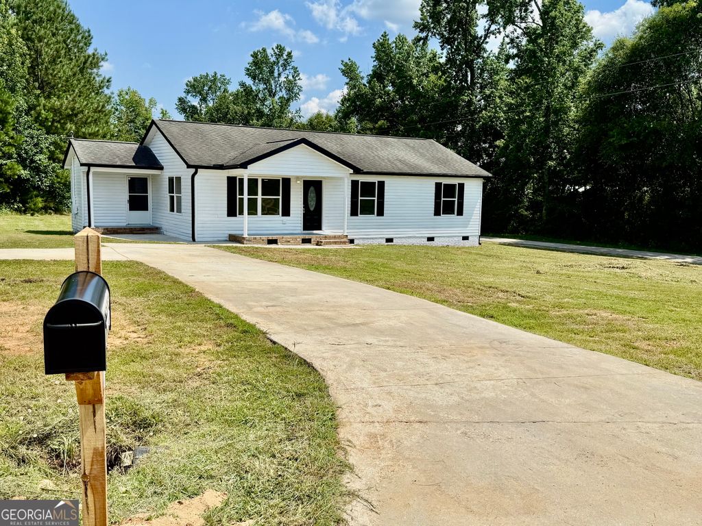 1021 Friendship Road, Hartwell, GA 30643