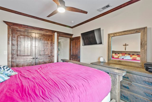 1006 Manning Street, Grand Prairie, TX 75051