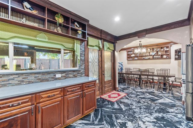 1006 Manning Street, Grand Prairie, TX 75051