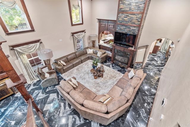 1006 Manning Street, Grand Prairie, TX 75051