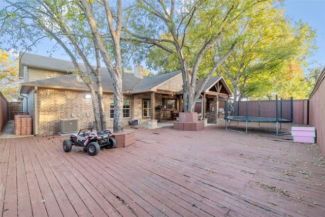 1006 Manning Street, Grand Prairie, TX 75051