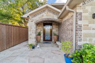 1006 Manning Street, Grand Prairie, TX 75051