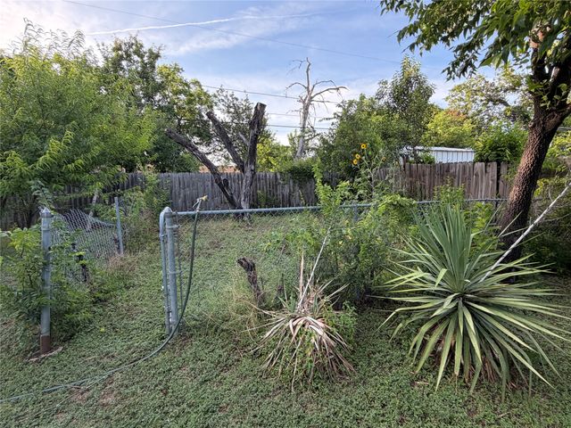 2329 Clover Ridge Drive, Dallas, TX 75216