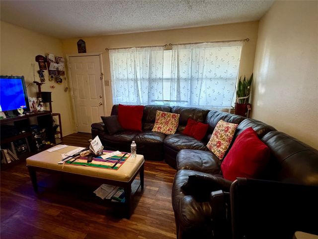 2329 Clover Ridge Drive, Dallas, TX 75216