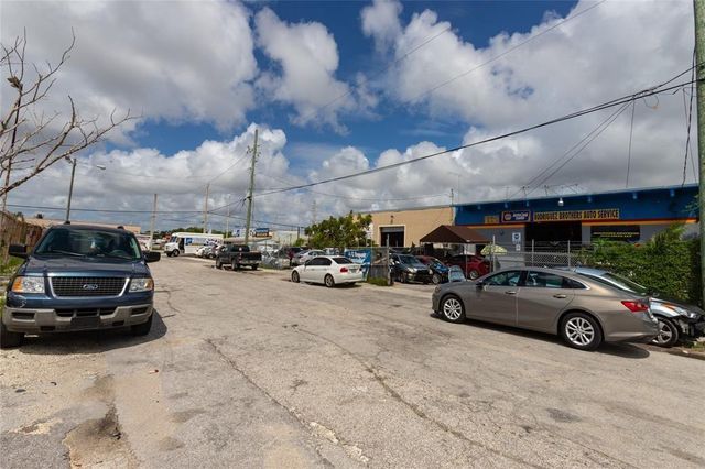669 NW 26th Street, Miami, FL 33127