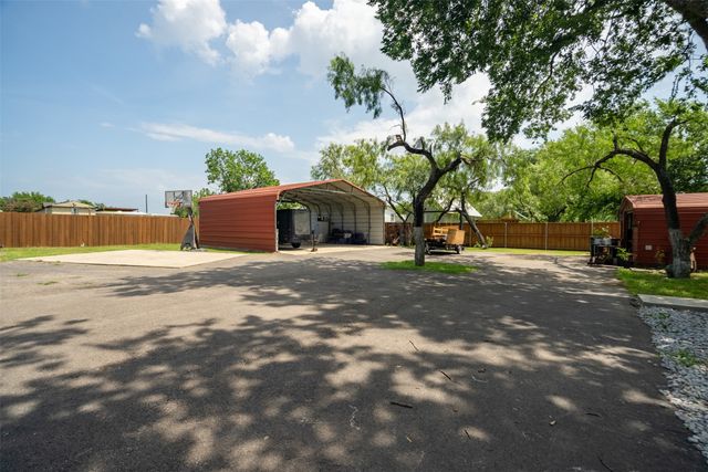 7002 Fair Road, Kaufman, TX 75142