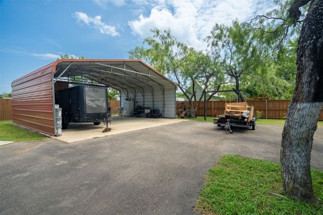 7002 Fair Road, Kaufman, TX 75142