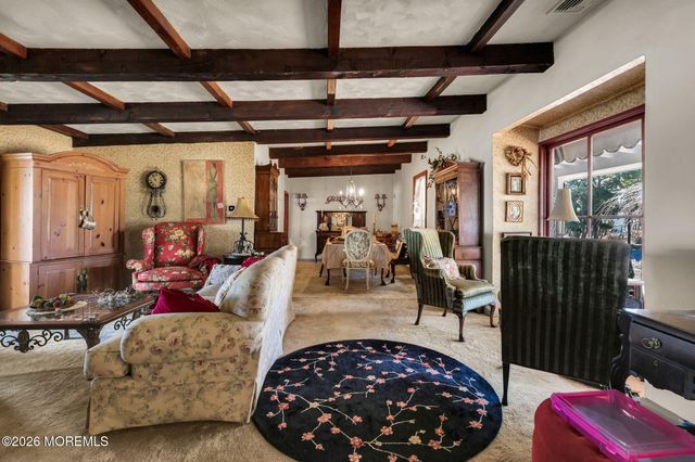 73 Hubbard Avenue, Red Bank, NJ 07701