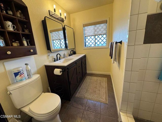 22900 Roscoe Boulevard, West Hills, CA 91304