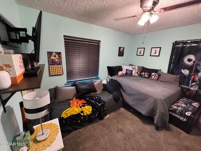 22900 Roscoe Boulevard, West Hills, CA 91304