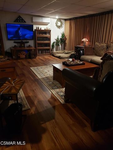 22900 Roscoe Boulevard, West Hills, CA 91304