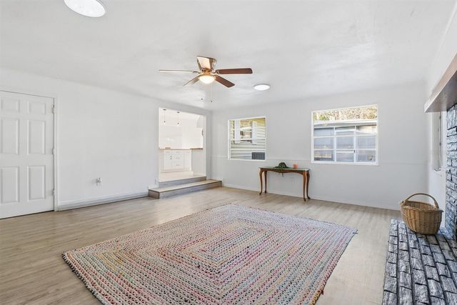 1045 N FAN PALM POINT, Crystal River, FL 34429