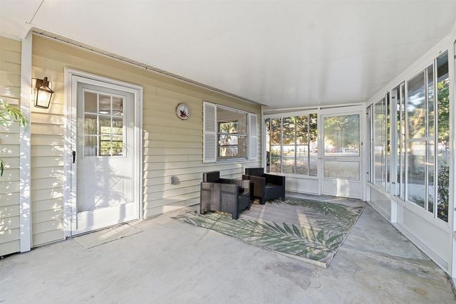 1045 N FAN PALM POINT, Crystal River, FL 34429