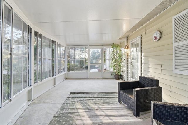 1045 N FAN PALM POINT, Crystal River, FL 34429