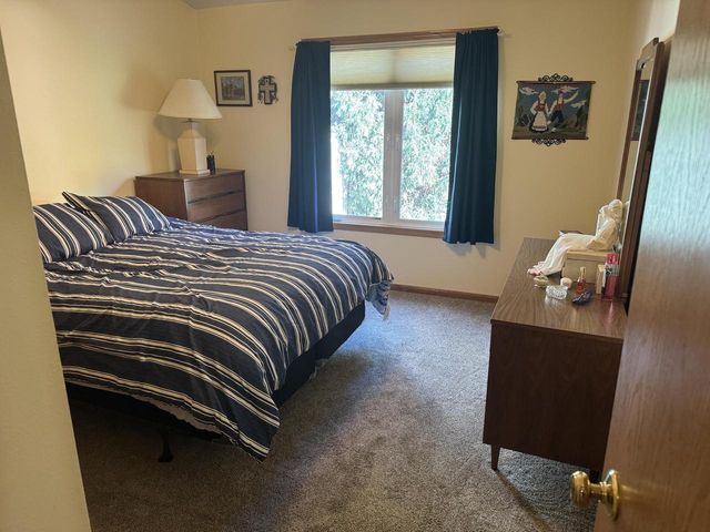 4425 33rd STREET S, La Crosse, WI 54601