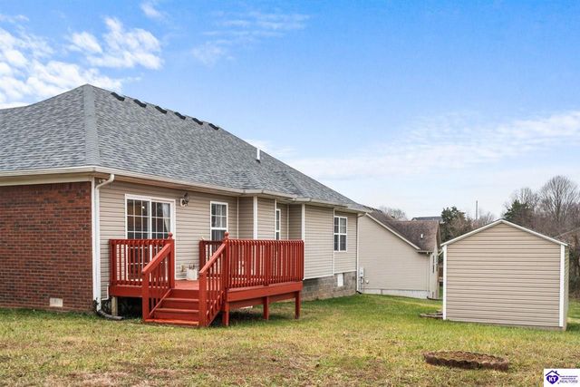 111 Victory Lake Drive, Vine Grove, KY 40175