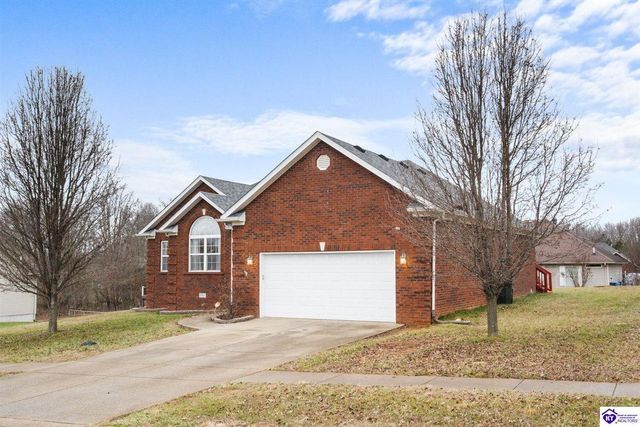 111 Victory Lake Drive, Vine Grove, KY 40175