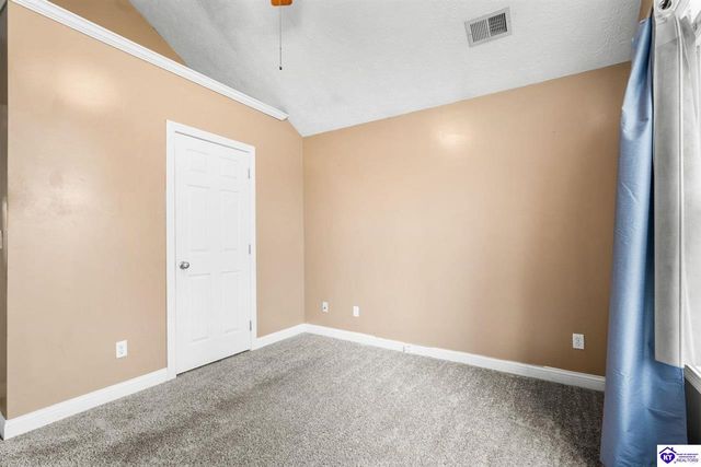 111 Victory Lake Drive, Vine Grove, KY 40175