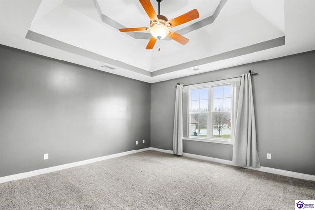 111 Victory Lake Drive, Vine Grove, KY 40175