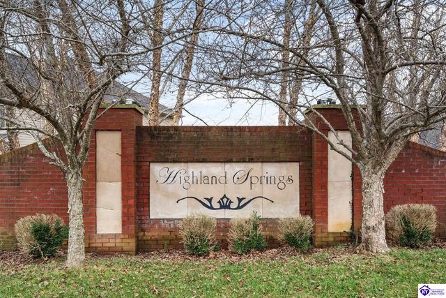 111 Victory Lake Drive, Vine Grove, KY 40175