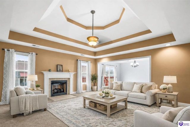 111 Victory Lake Drive, Vine Grove, KY 40175