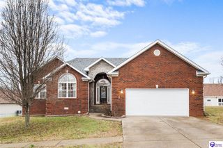 111 Victory Lake Drive, Vine Grove, KY 40175