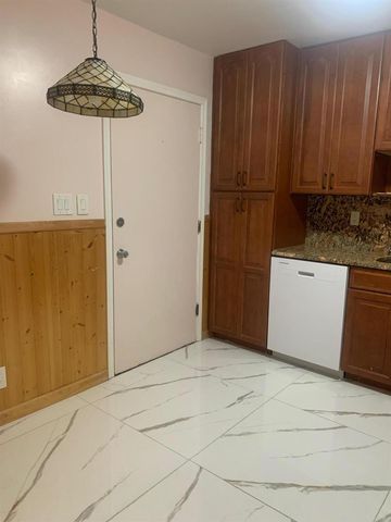 4821 NW 22nd Court NW 100, Lauderhill, FL 33313