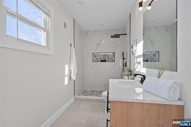 96 Washington Street, Lodi, NJ 07644