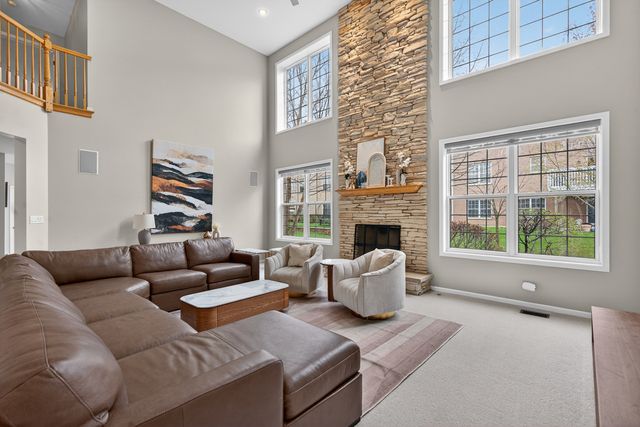 484 W Haleys Hill Court, Palatine, IL 60074