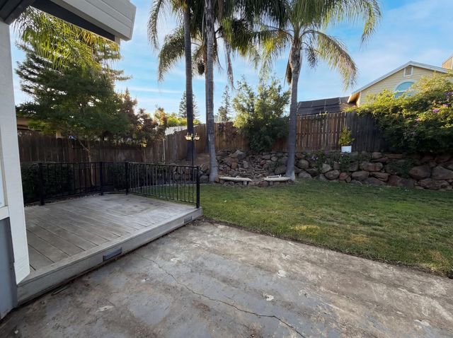 113 Bittercreek Dr, Folsom, CA 95630