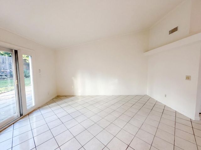 113 Bittercreek Dr, Folsom, CA 95630