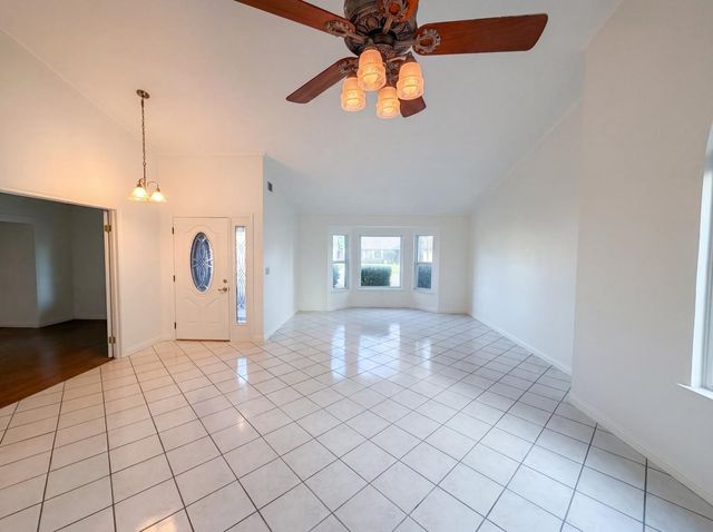 113 Bittercreek Dr, Folsom, CA 95630