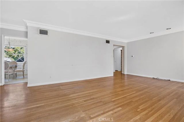 5961 Hillview Park, Valley Glen, CA 91401