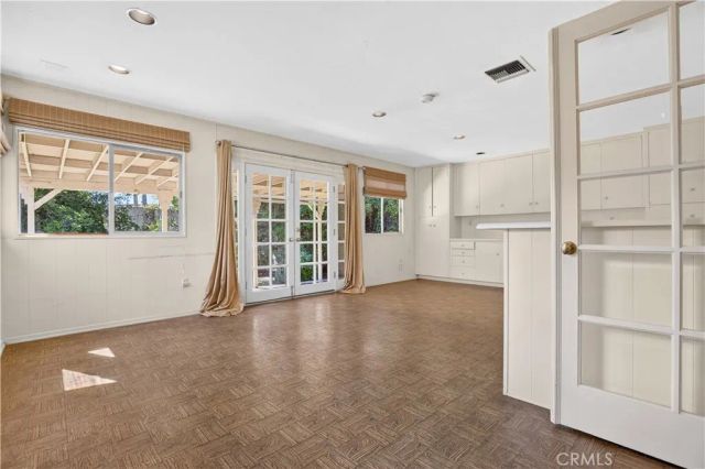 5961 Hillview Park, Valley Glen, CA 91401