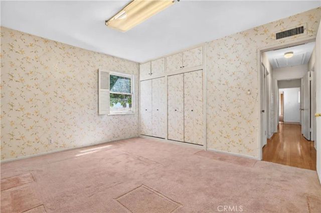 5961 Hillview Park, Valley Glen, CA 91401