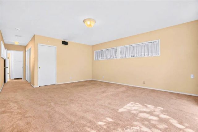 5961 Hillview Park, Valley Glen, CA 91401