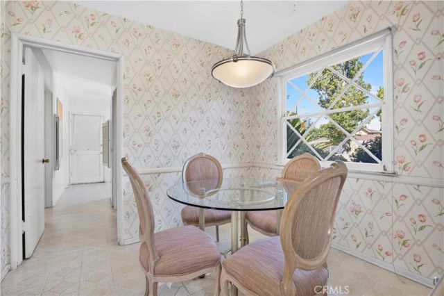 5961 Hillview Park, Valley Glen, CA 91401