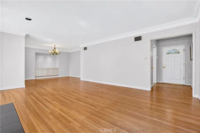 5961 Hillview Park, Valley Glen, CA 91401