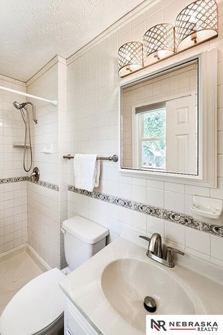 1414 S 163rd Street, Omaha, NE 68130