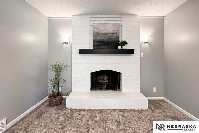 1414 S 163rd Street, Omaha, NE 68130