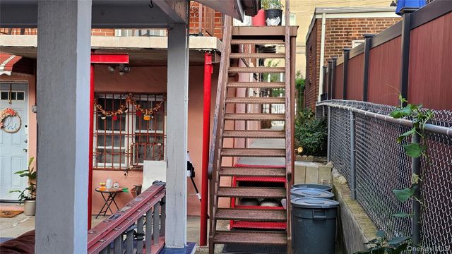 2533 Fish Avenue, Bronx, NY 10469
