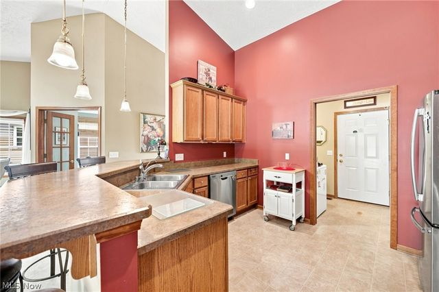 3712 Heron Drive, Lorain, OH 44053