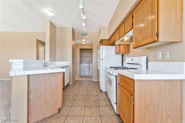 2113 Echo Bay Street 201, Las Vegas, NV 89128