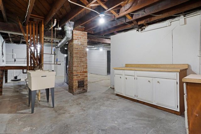 7003 W Mt Vernon AVENUE, Milwaukee, WI 53213