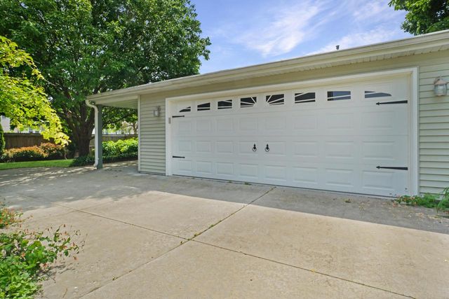 7003 W Mt Vernon AVENUE, Milwaukee, WI 53213