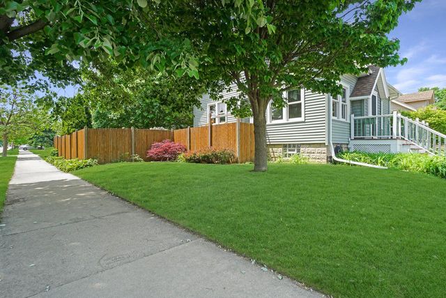 7003 W Mt Vernon AVENUE, Milwaukee, WI 53213