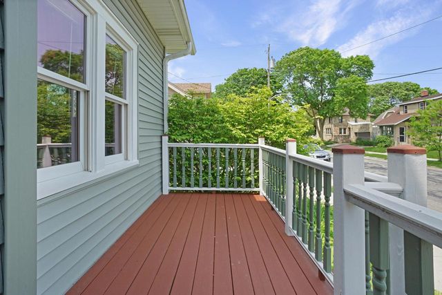 7003 W Mt Vernon AVENUE, Milwaukee, WI 53213